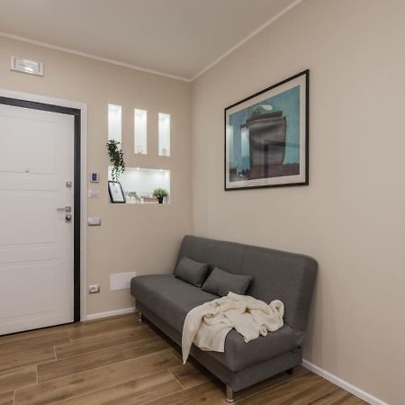 The Best Rent - Modern Three-Bedroom Apartment A Few Steps From The Colosseum 외부 사진