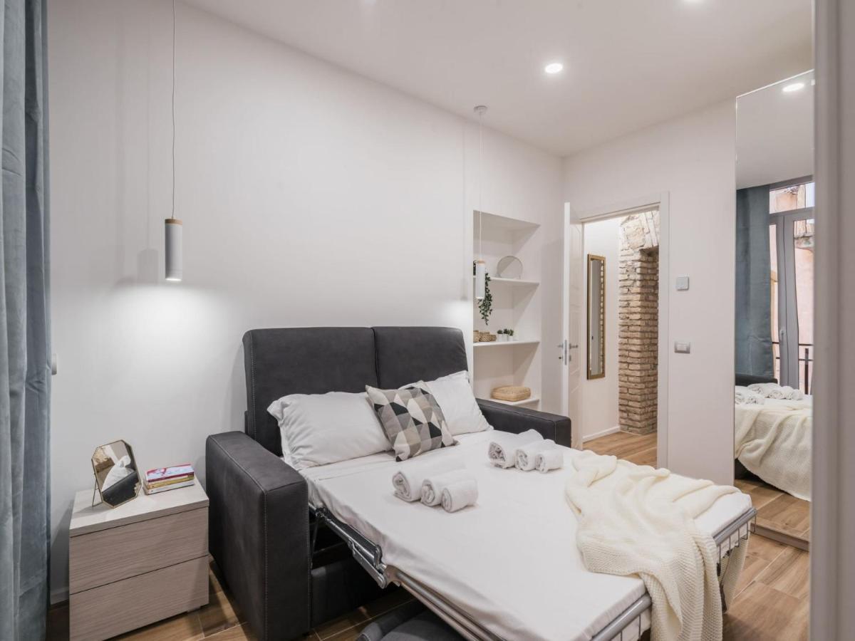 The Best Rent - Modern Three-Bedroom Apartment A Few Steps From The Colosseum 외부 사진