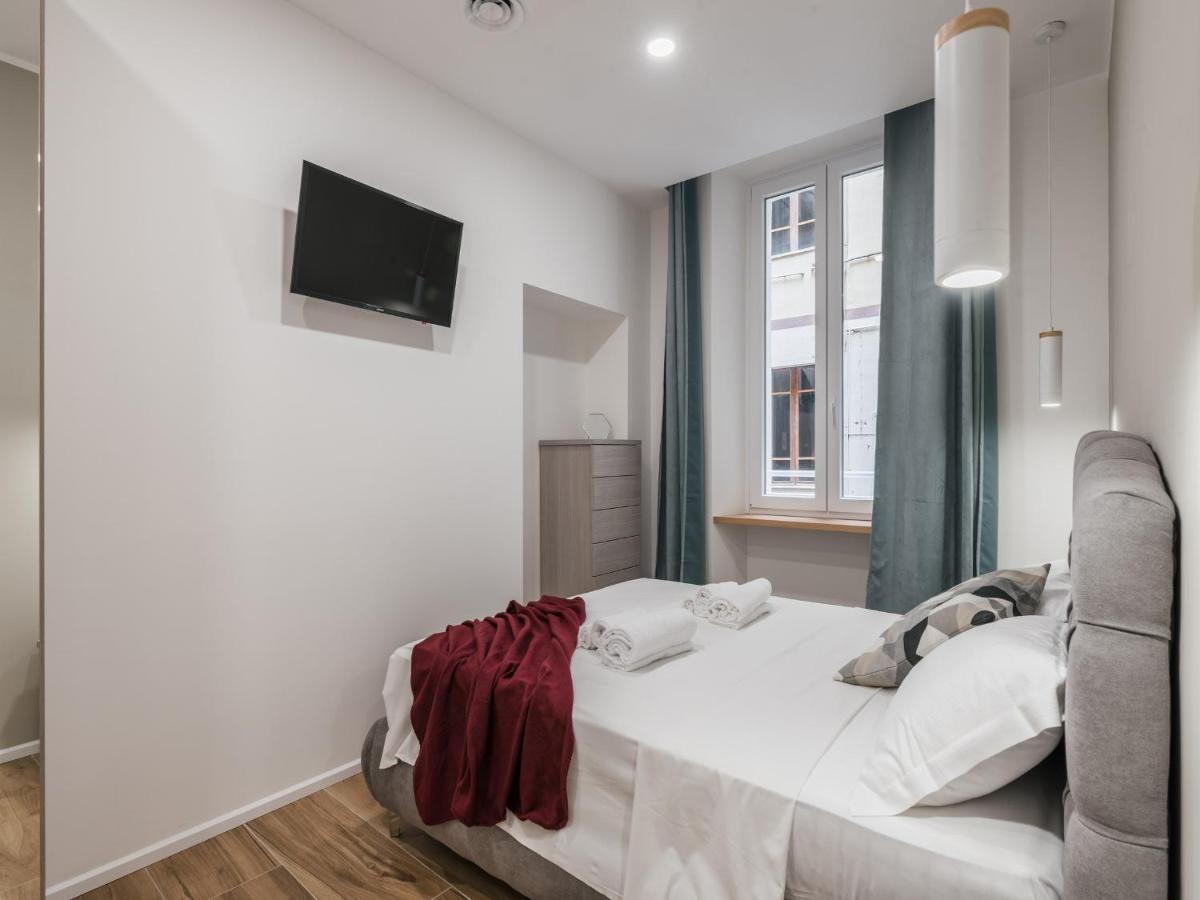 The Best Rent - Modern Three-Bedroom Apartment A Few Steps From The Colosseum 외부 사진